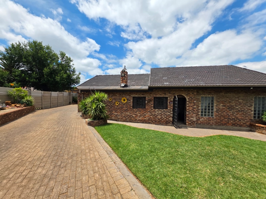 3 Bedroom Property for Sale in Sasolburg Ext 10 Free State